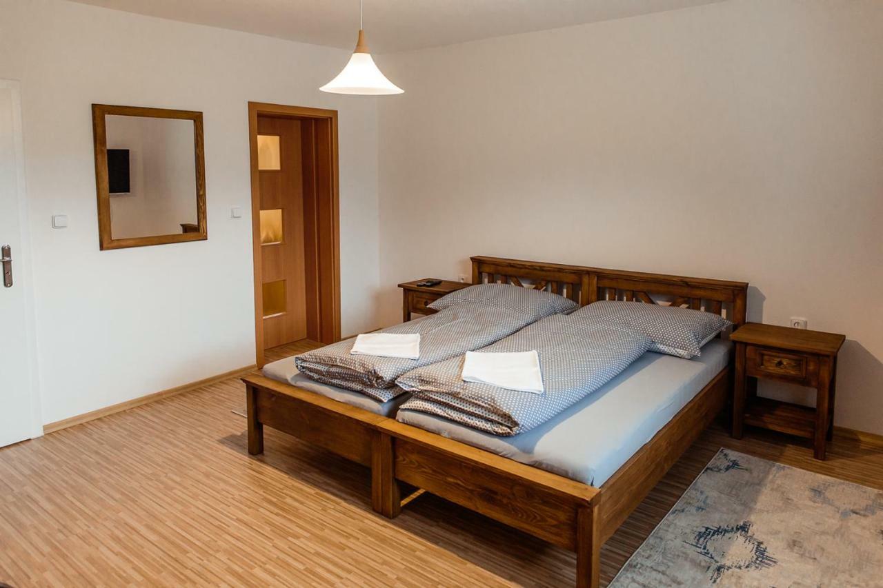 Apartmany Hrady ツベレツ エクステリア 写真